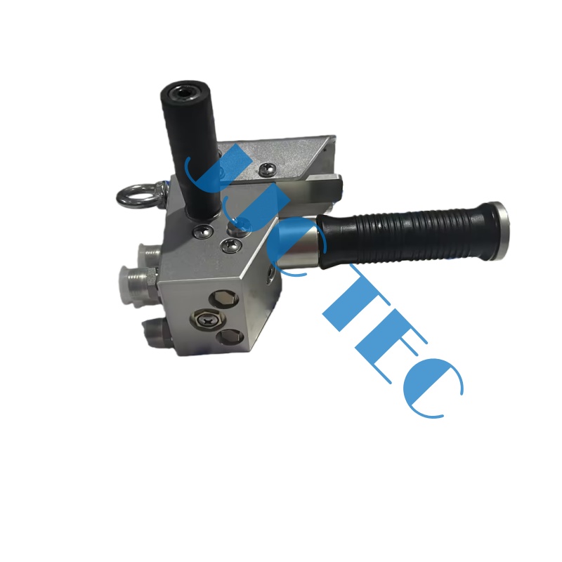 VÁLVULA DE CONTROL REMOTO HIDRÁULICA, número de referencia OEM: HM30120700, utilizada para